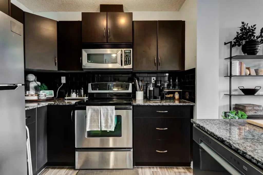 5605 Henwood Street SW Calgary AB T3E 7R2