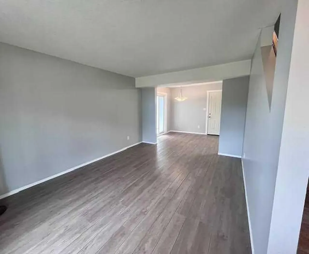 132 Maurer Drive Hinton AB T7V2C8