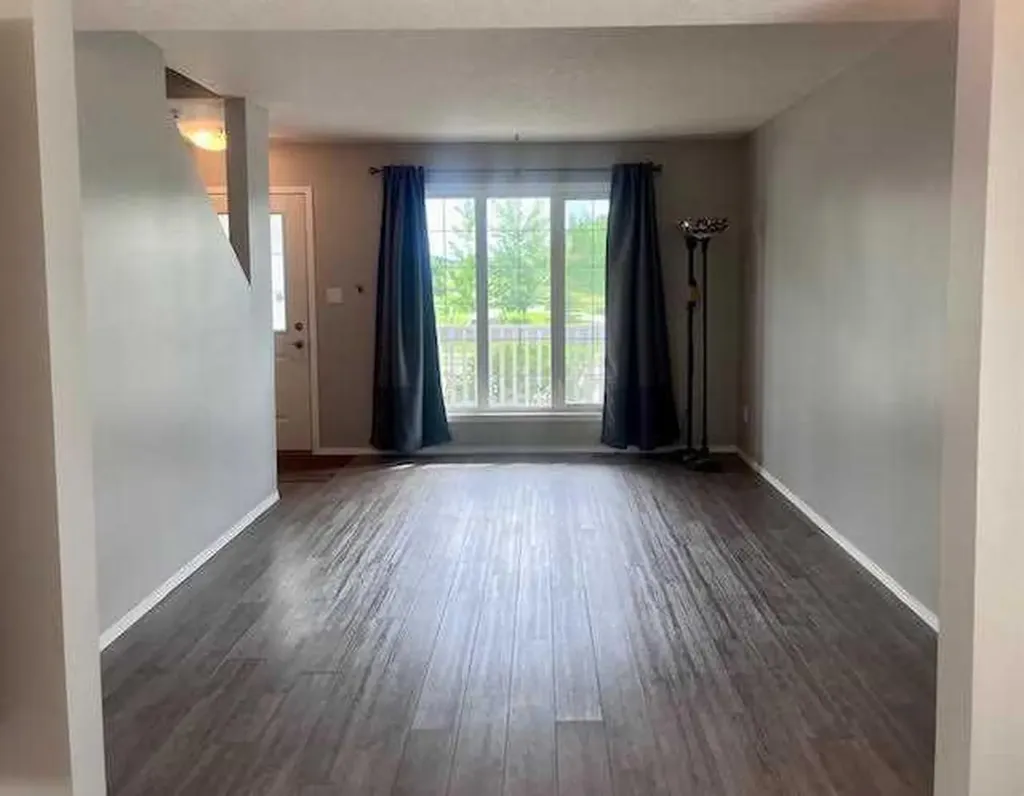 132 Maurer Drive Hinton AB T7V2C8