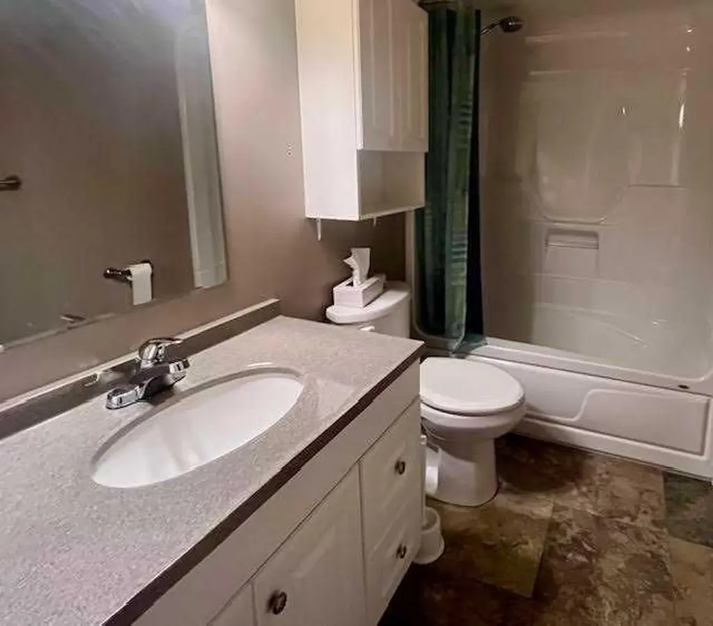 132 Maurer Drive Hinton AB T7V2C8