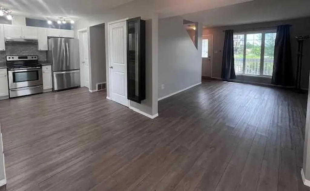132 Maurer Drive Hinton AB T7V2C8
