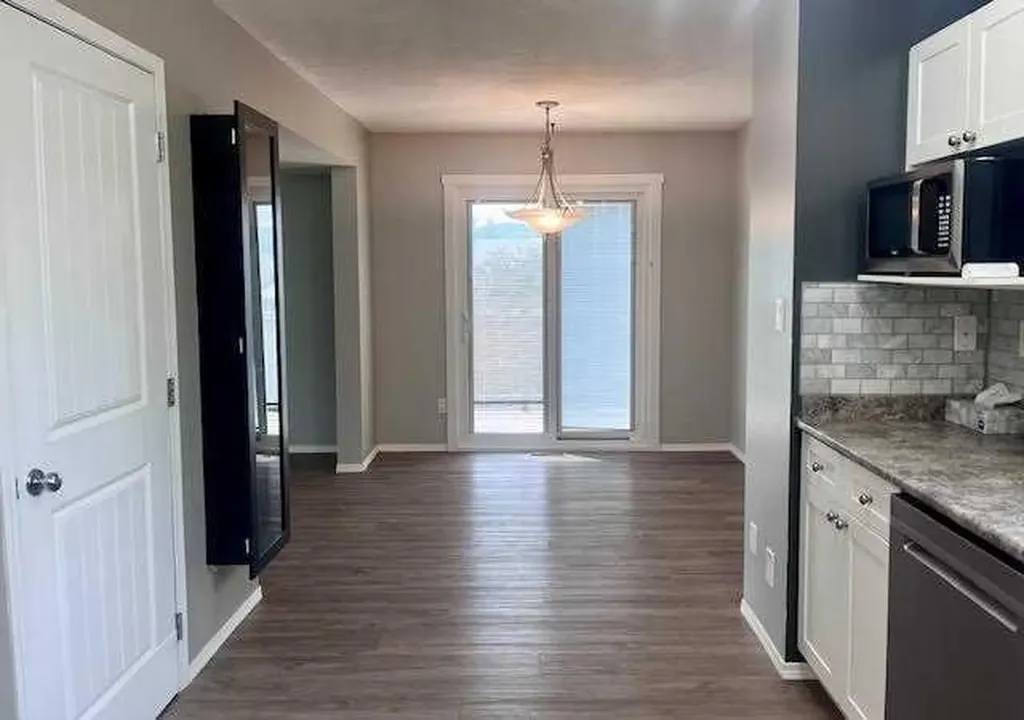 132 Maurer Drive Hinton AB T7V2C8