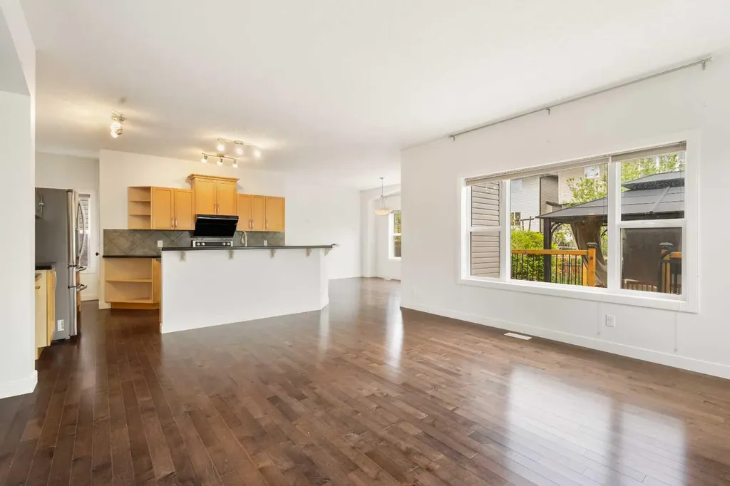 66 Everhollow Avenue SW Calgary AB T2Y 0A9