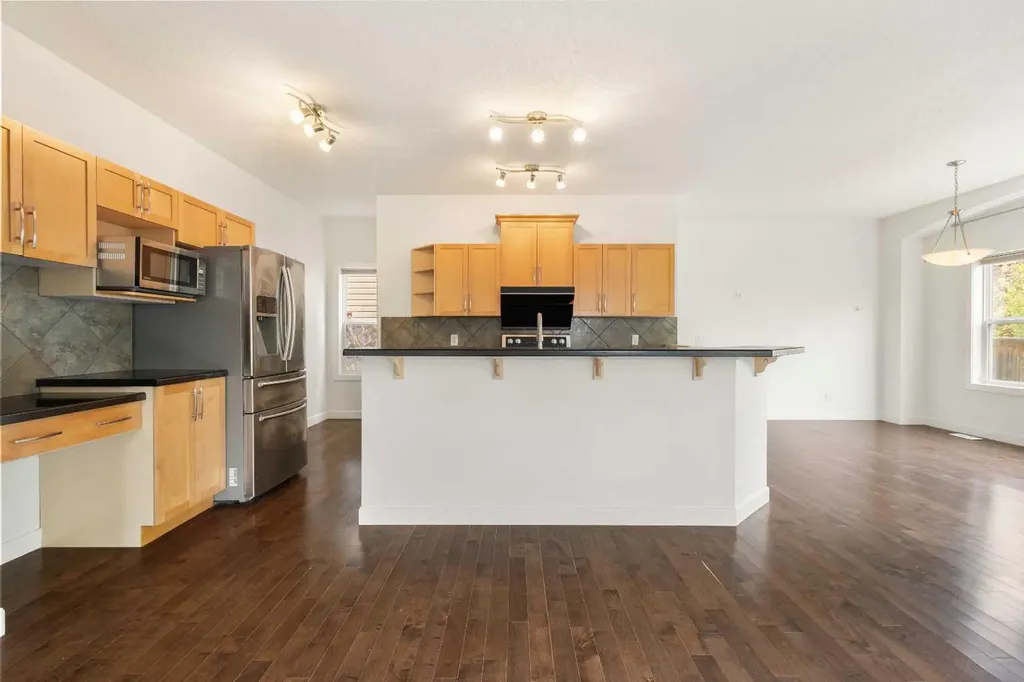 66 Everhollow Avenue SW Calgary AB T2Y 0A9