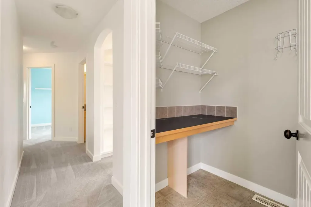 66 Everhollow Avenue SW Calgary AB T2Y 0A9