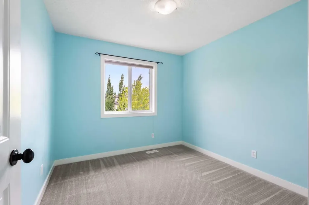 66 Everhollow Avenue SW Calgary AB T2Y 0A9