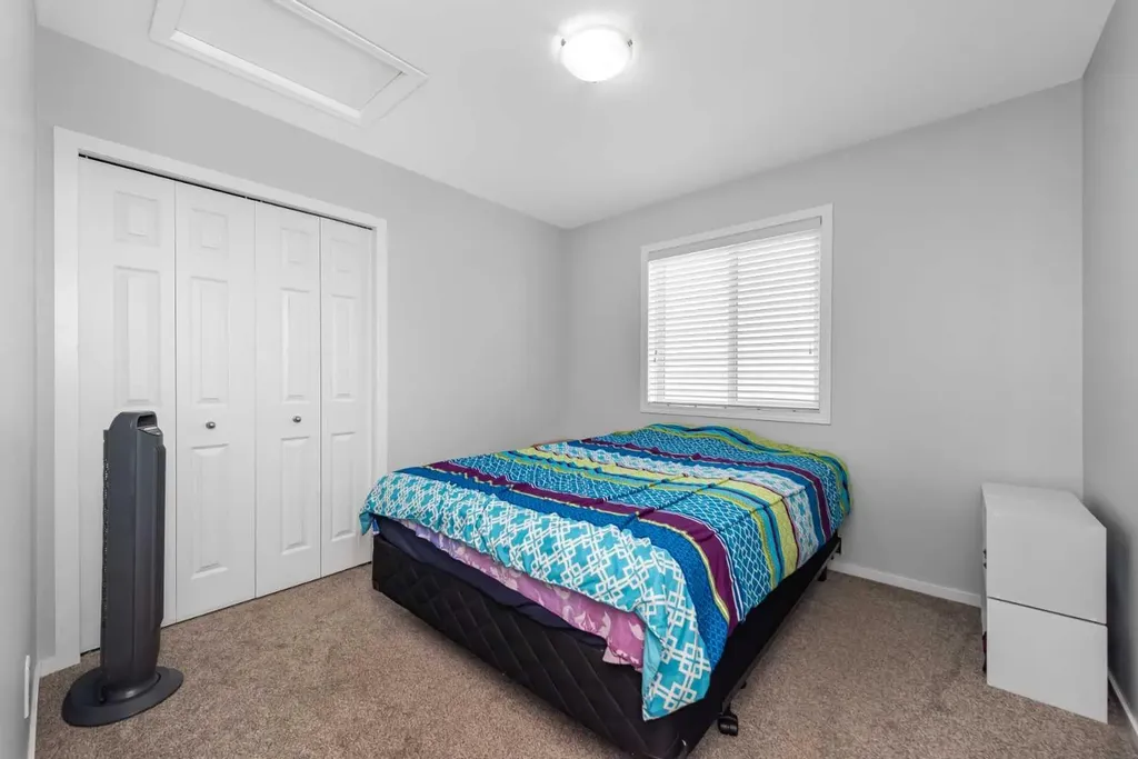 2 Saddlefield Crescent NE Calgary AB T3J 4Z6