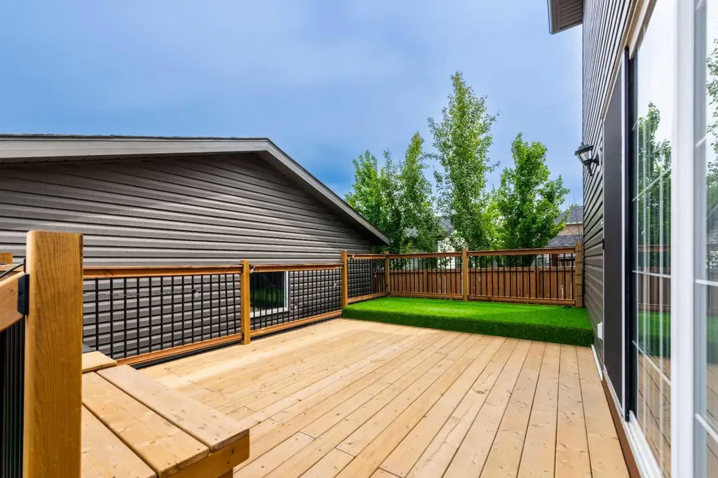 2 Saddlefield Crescent NE Calgary AB T3J 4Z6