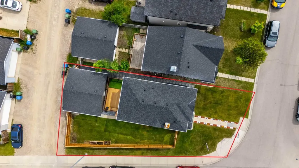2 Saddlefield Crescent NE Calgary AB T3J 4Z6