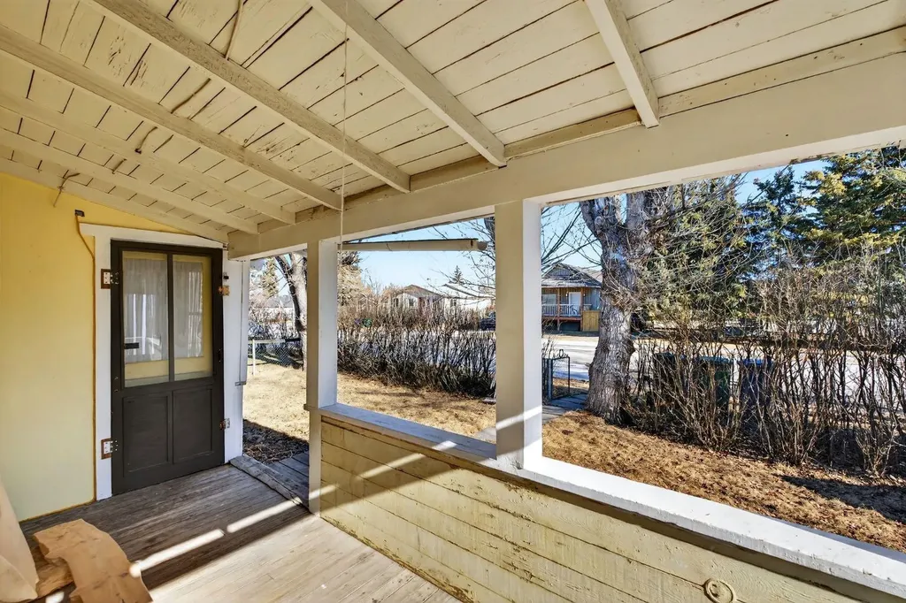 509 1 Street SE Diamond Valley AB T0L 0H0