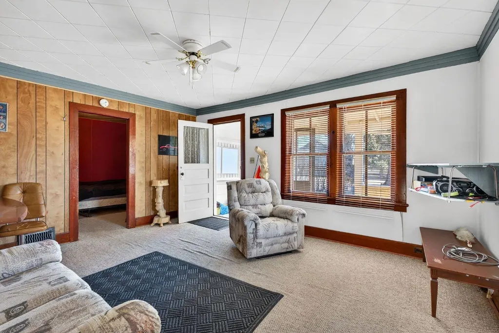 509 1 Street SE Diamond Valley AB T0L 0H0