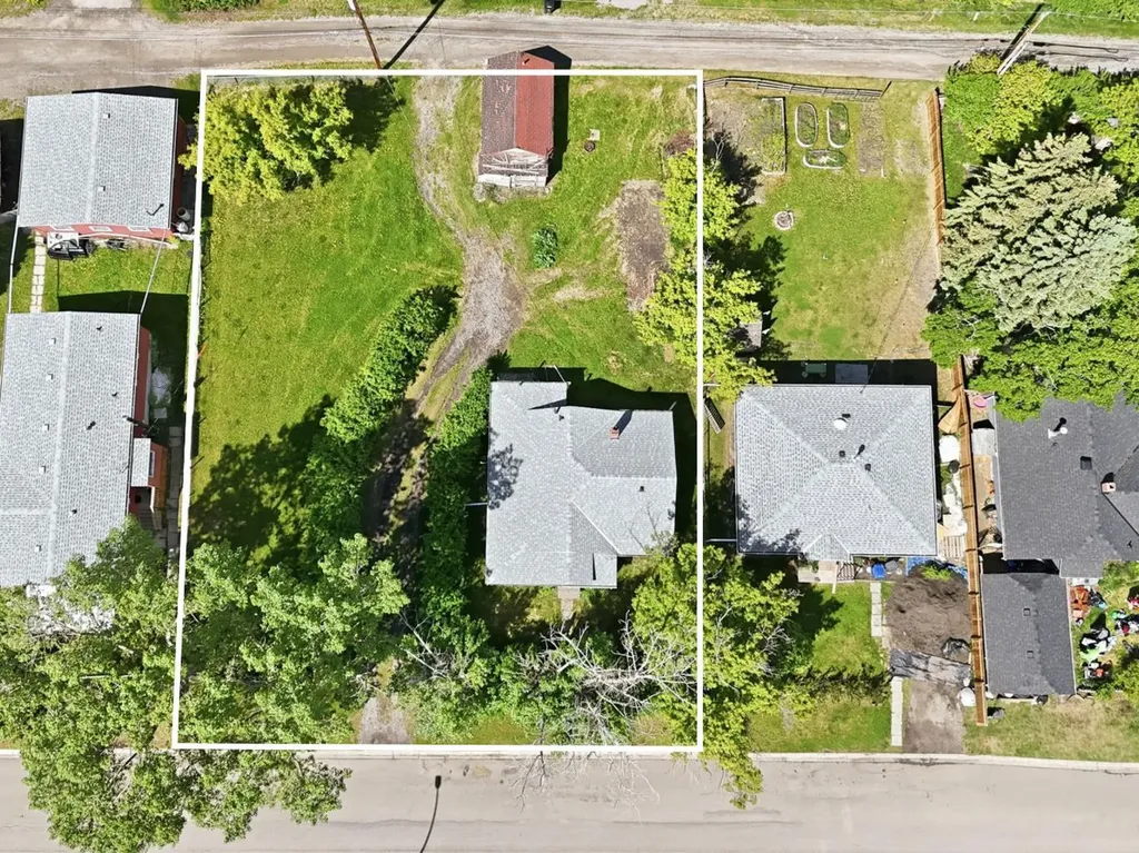 509 1 Street SE Diamond Valley AB T0L 0H0