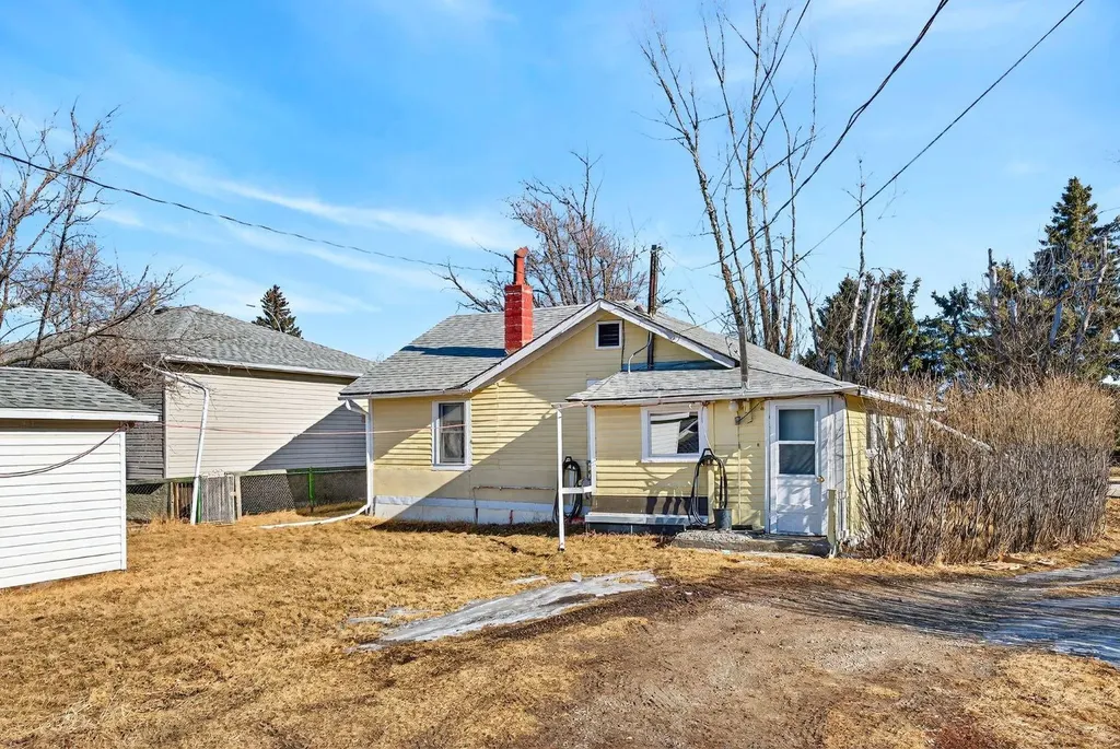 509 1 Street SE Diamond Valley AB T0L 0H0
