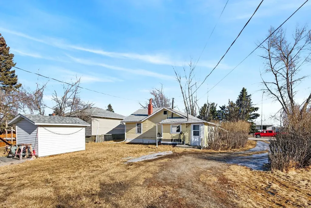 509 1 Street SE Diamond Valley AB T0L 0H0