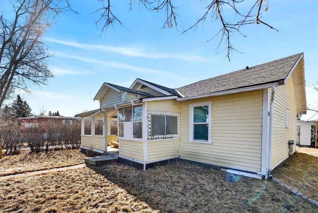 509 1 Street SE Diamond Valley AB T0L 0H0