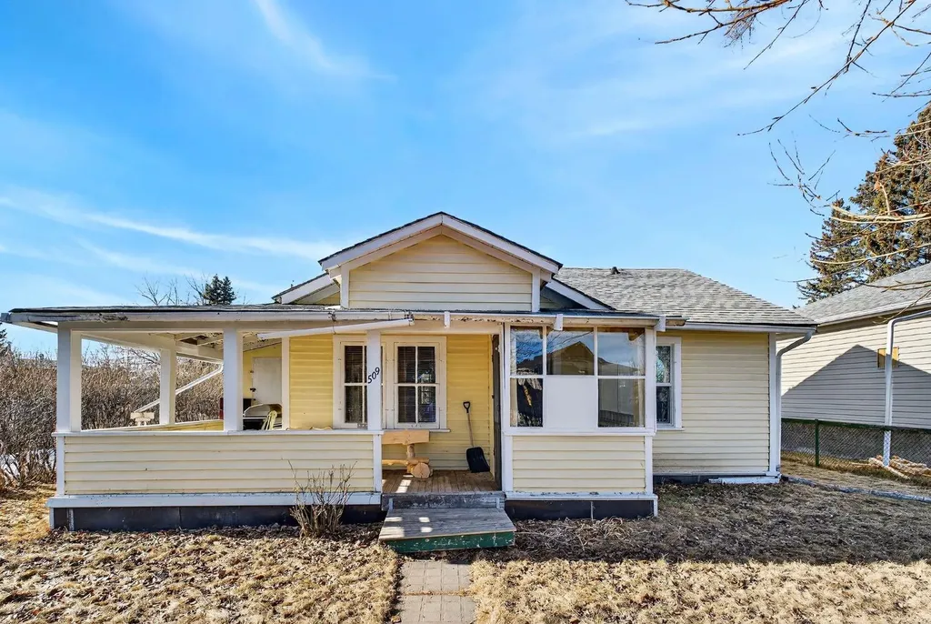 509 1 Street SE Diamond Valley AB T0L 0H0