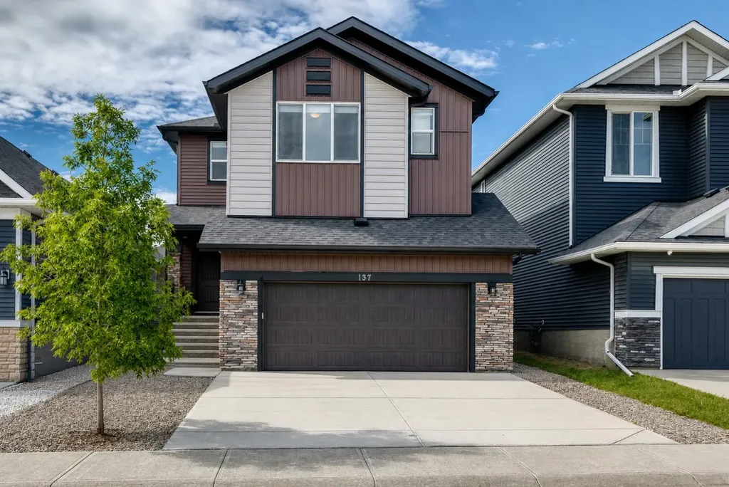 137 Creekside Way SW Calgary AB T2X 4B1