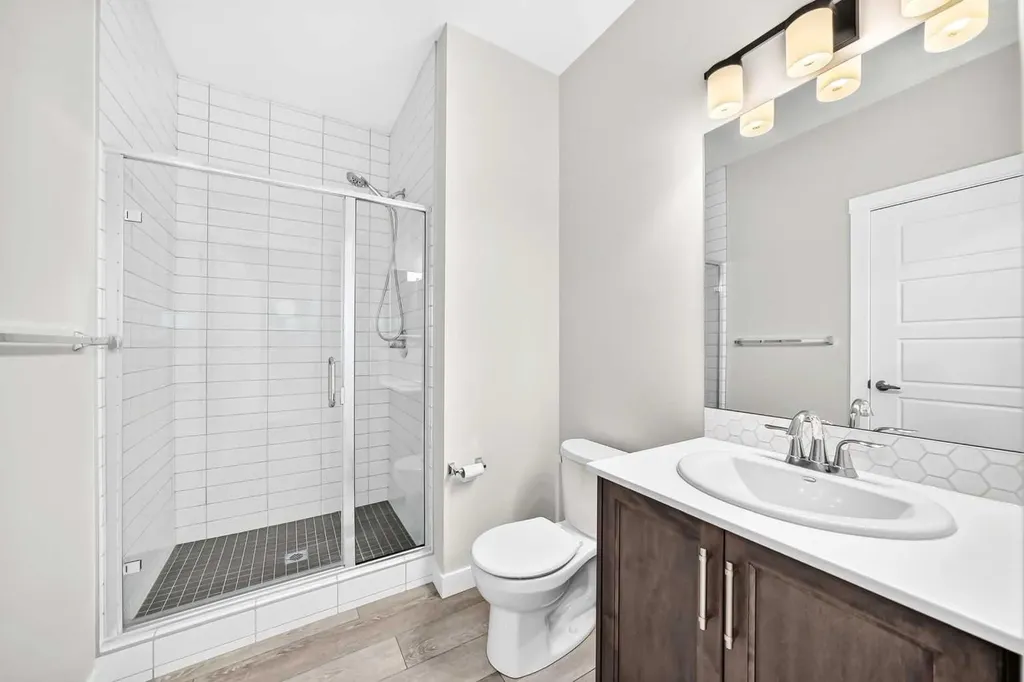 137 Creekside Way SW Calgary AB T2X 4B1