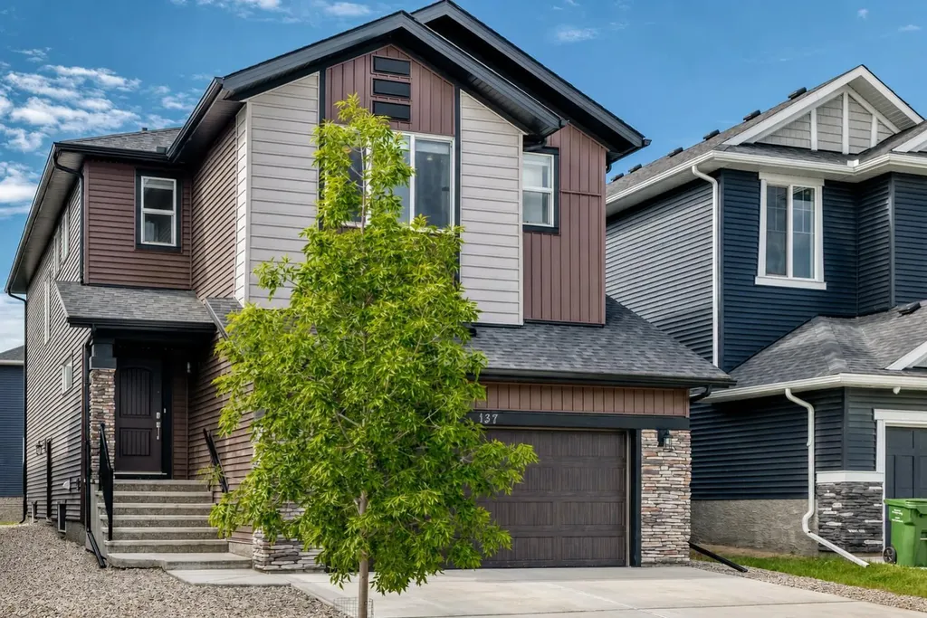 137 Creekside Way SW Calgary AB T2X 4B1