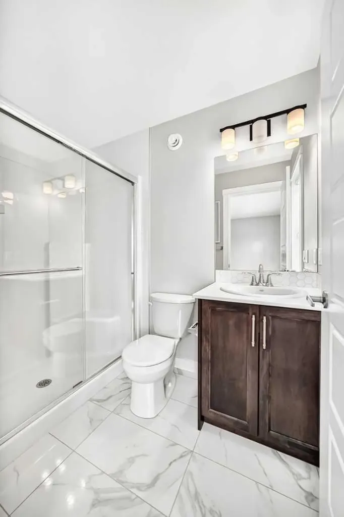 137 Creekside Way SW Calgary AB T2X 4B1