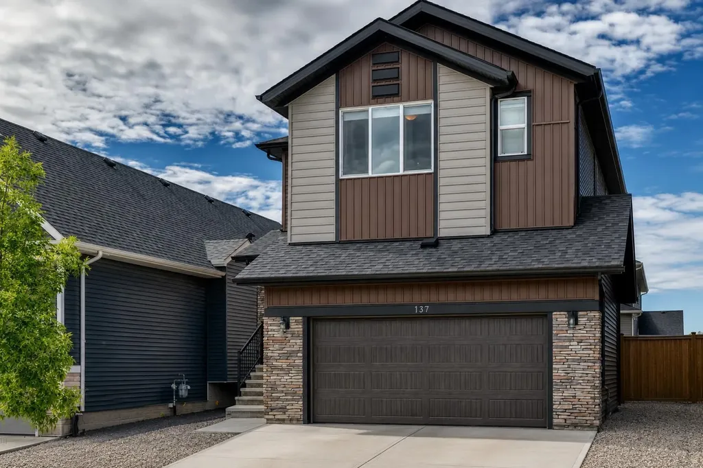 137 Creekside Way SW Calgary AB T2X 4B1
