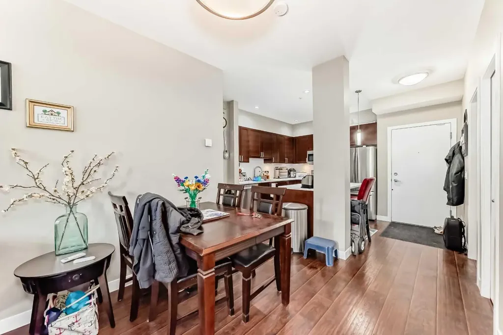 22 Auburn Bay Link SE Calgary AB T3M 1Z8