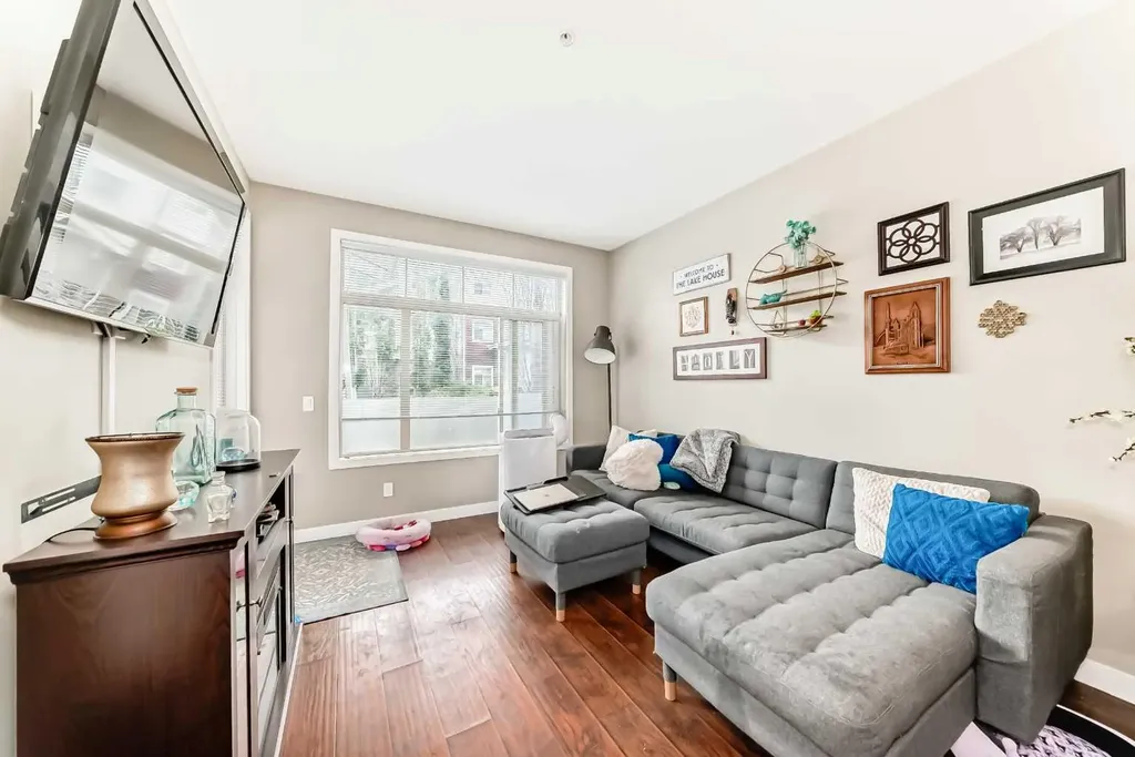 22 Auburn Bay Link SE Calgary AB T3M 1Z8