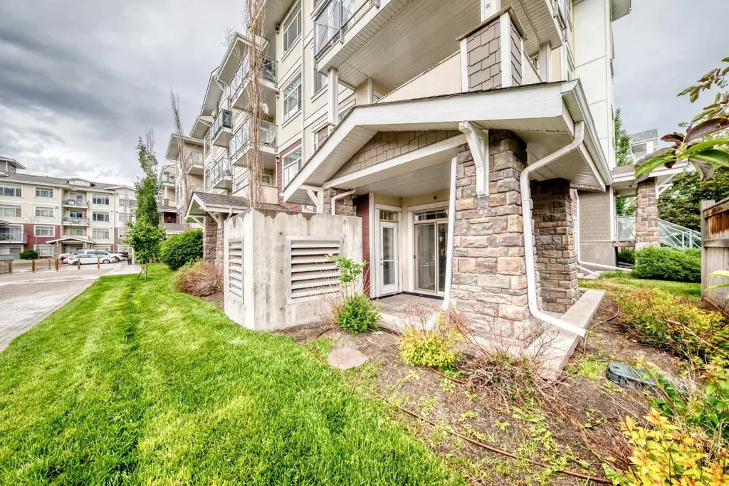 22 Auburn Bay Link SE Calgary AB T3M 1Z8
