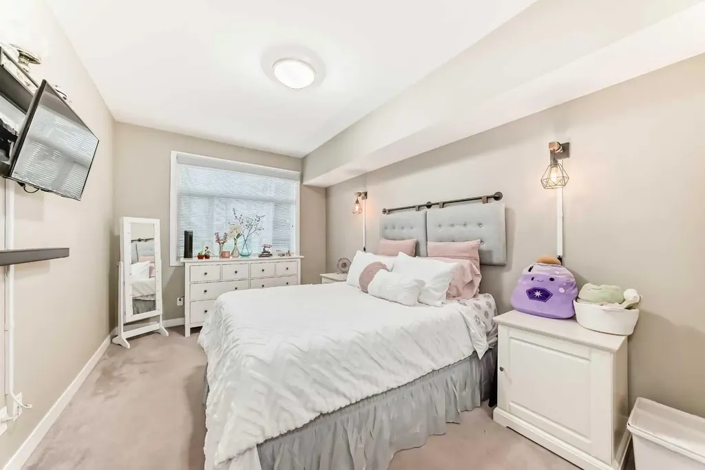 22 Auburn Bay Link SE Calgary AB T3M 1Z8