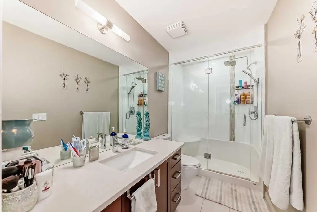22 Auburn Bay Link SE Calgary AB T3M 1Z8