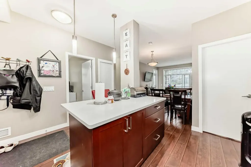 22 Auburn Bay Link SE Calgary AB T3M 1Z8