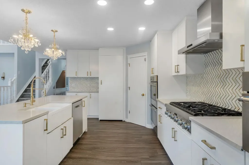 12966 Coventry Hills Way NE Calgary AB T3K5R2