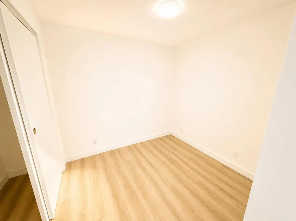 123 4 Street NE Calgary AB T2E 3S2