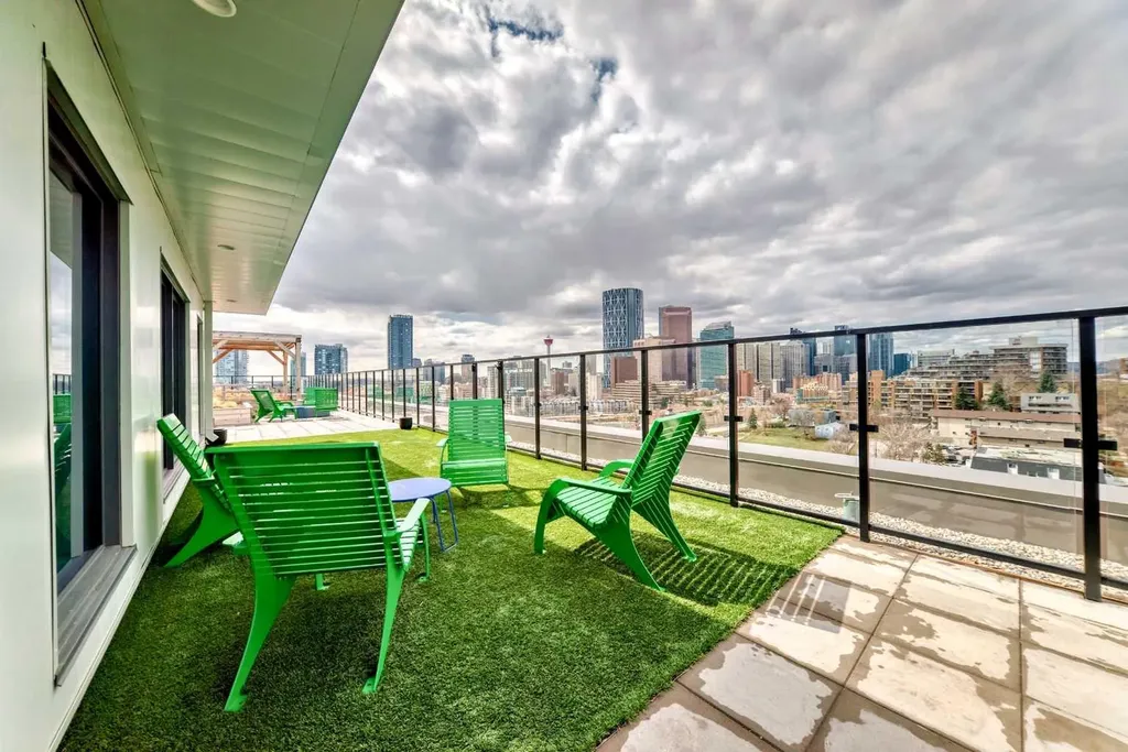 123 4 Street NE Calgary AB T2E 3S2