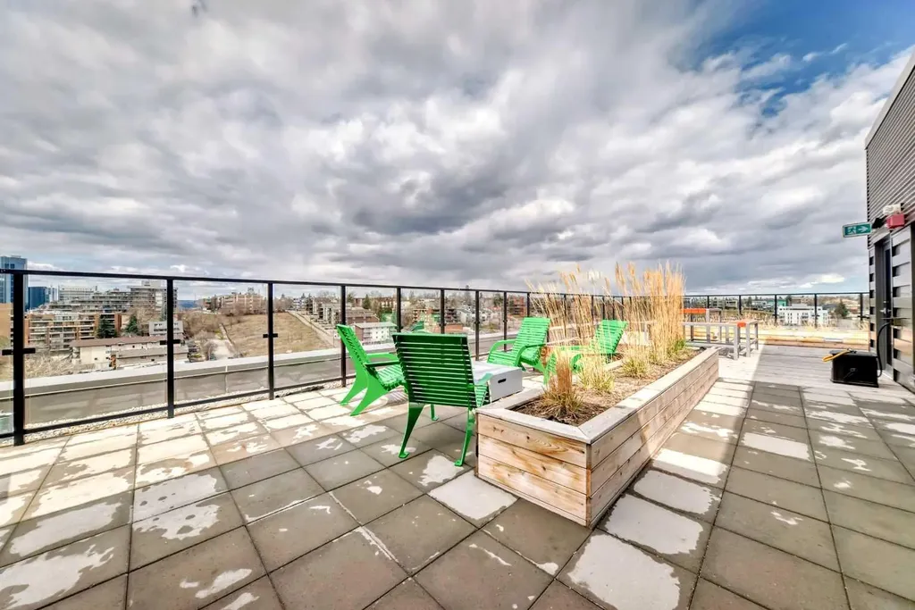 123 4 Street NE Calgary AB T2E 3S2