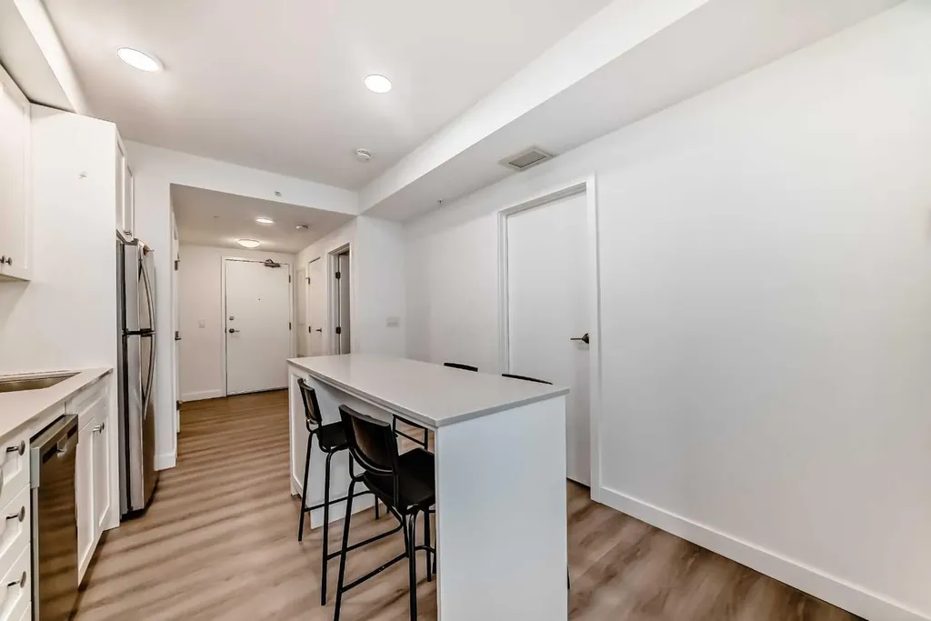 123 4 Street NE Calgary AB T2E 3S2
