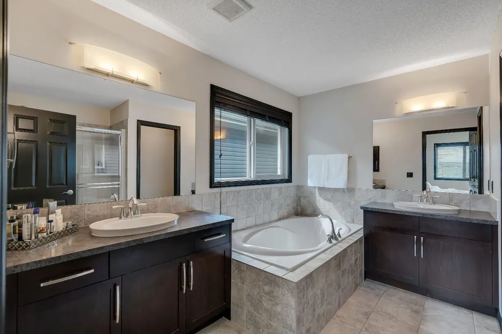 55 Evanspark Circle NW Calgary AB T3P 0B4