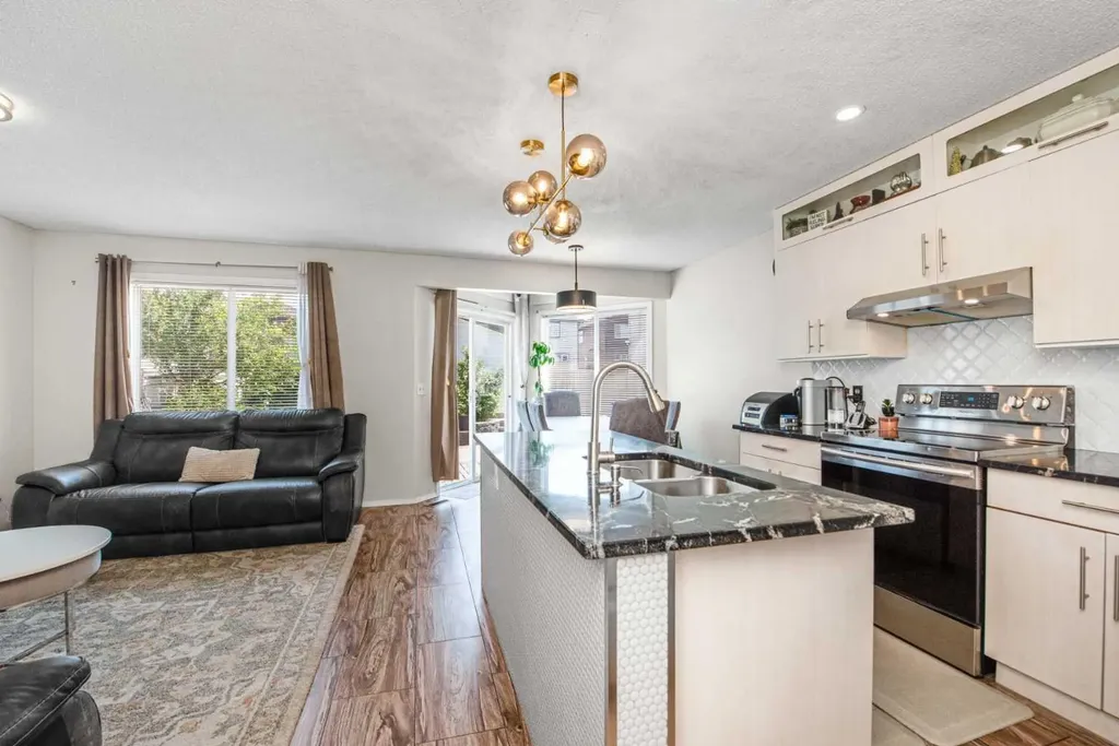 216 Taracove Road NE Calgary AB T3J 5A2