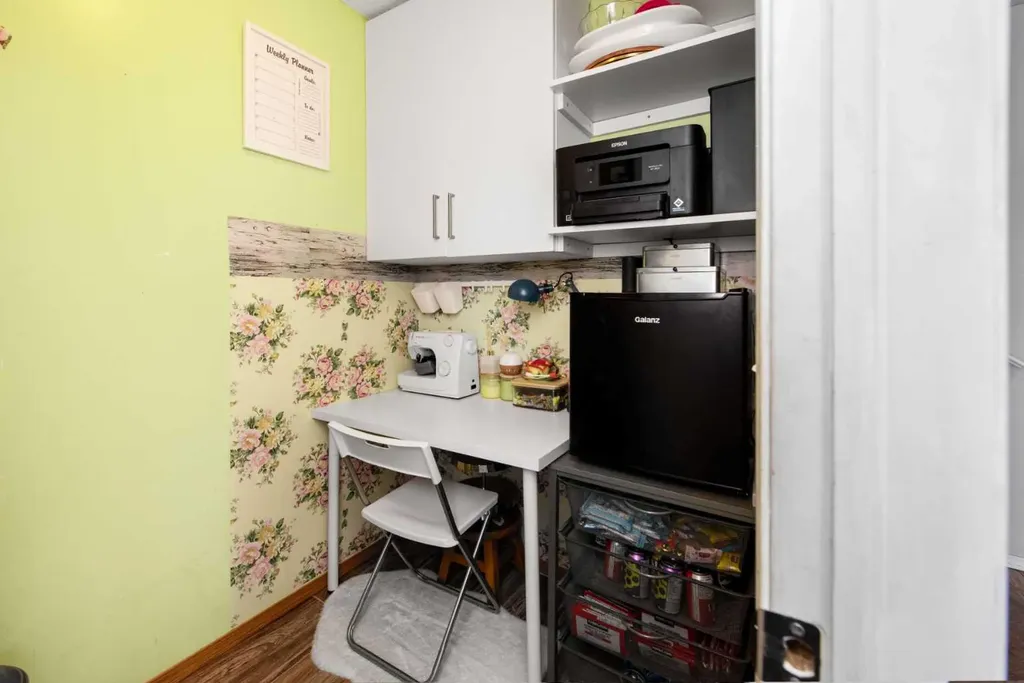 216 Taracove Road NE Calgary AB T3J 5A2
