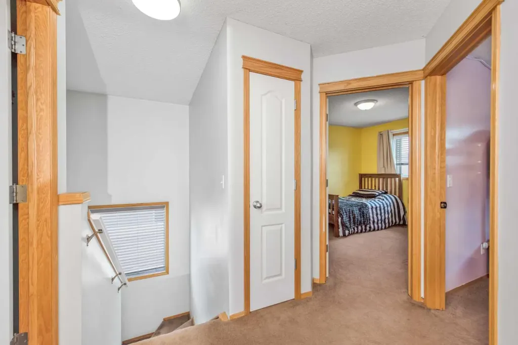 216 Taracove Road NE Calgary AB T3J 5A2
