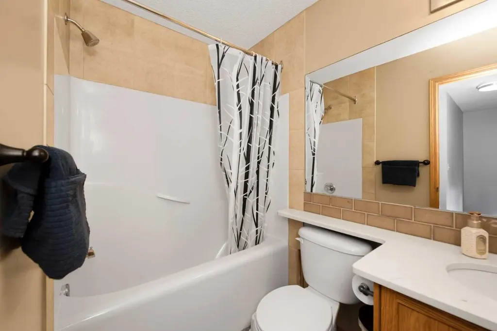 216 Taracove Road NE Calgary AB T3J 5A2