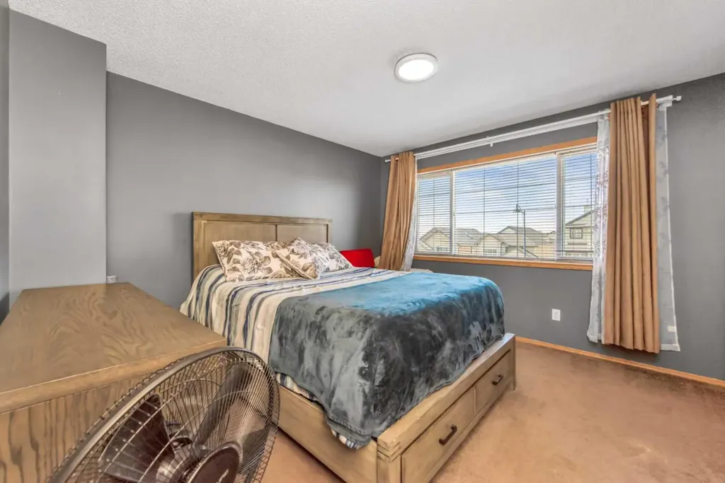 216 Taracove Road NE Calgary AB T3J 5A2