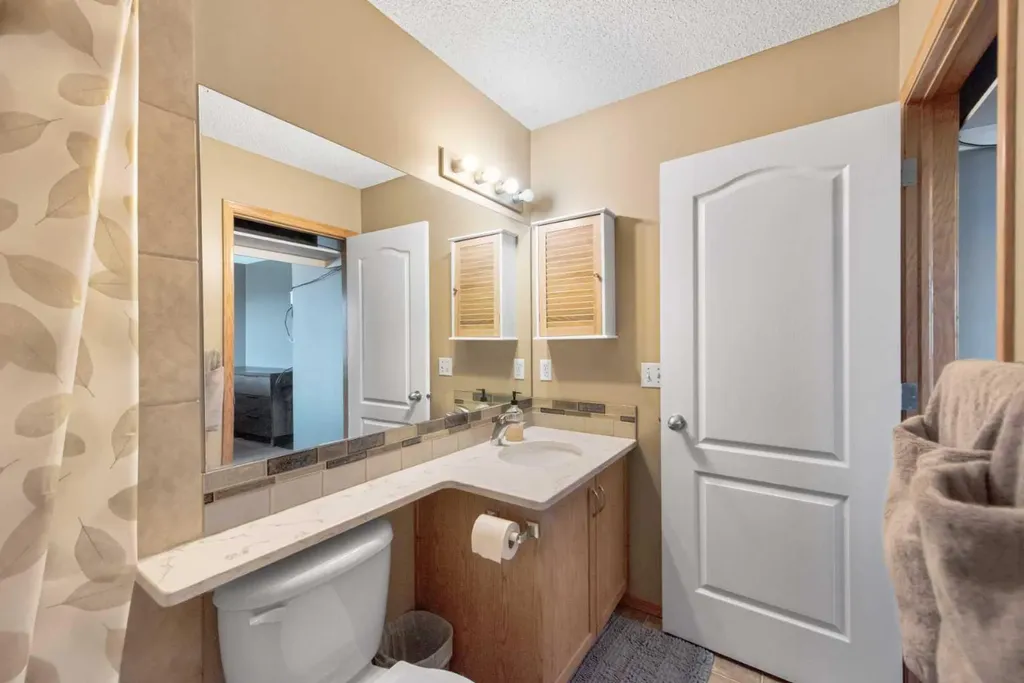 216 Taracove Road NE Calgary AB T3J 5A2