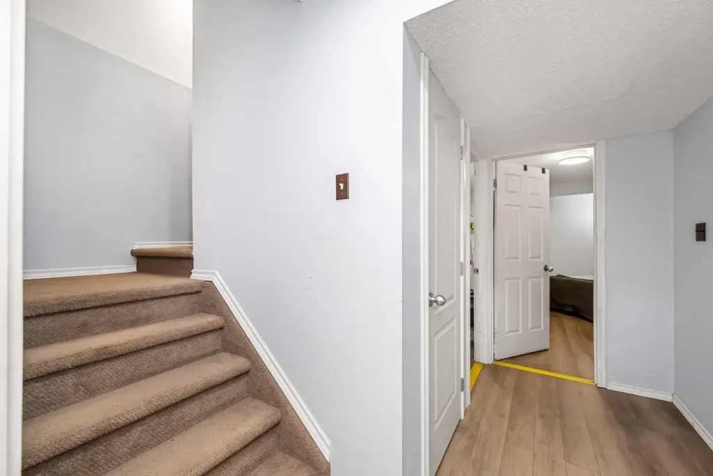 216 Taracove Road NE Calgary AB T3J 5A2