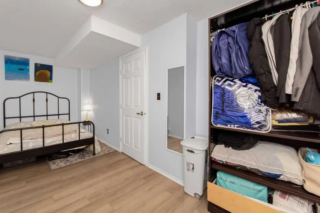 216 Taracove Road NE Calgary AB T3J 5A2
