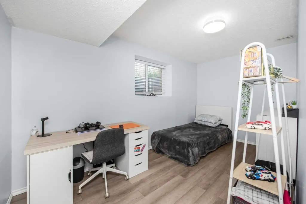 216 Taracove Road NE Calgary AB T3J 5A2