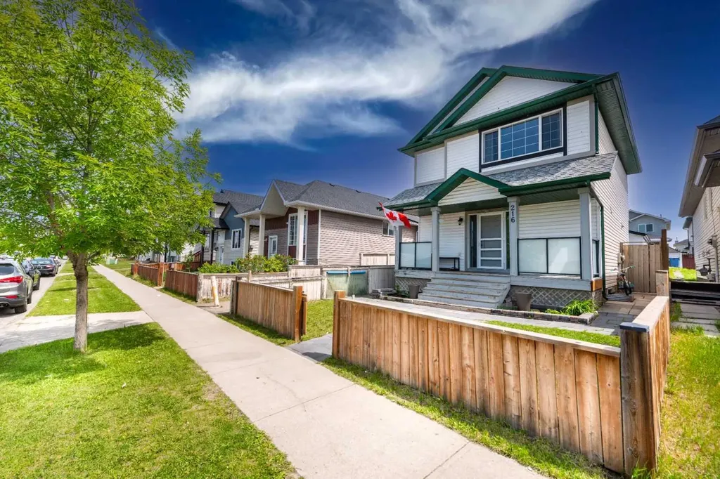 216 Taracove Road NE Calgary AB T3J 5A2