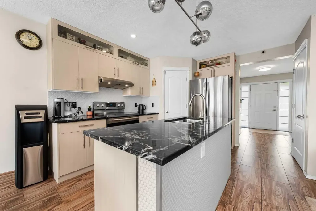 216 Taracove Road NE Calgary AB T3J 5A2