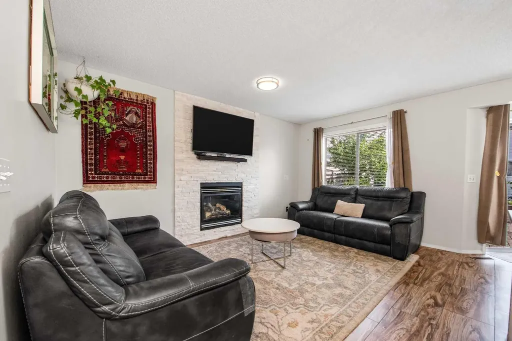 216 Taracove Road NE Calgary AB T3J 5A2