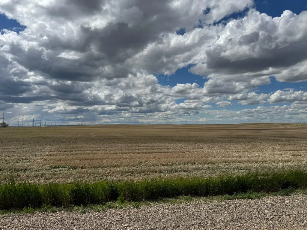 On 220 Range Rural Lethbridge County AB T1K 7N3